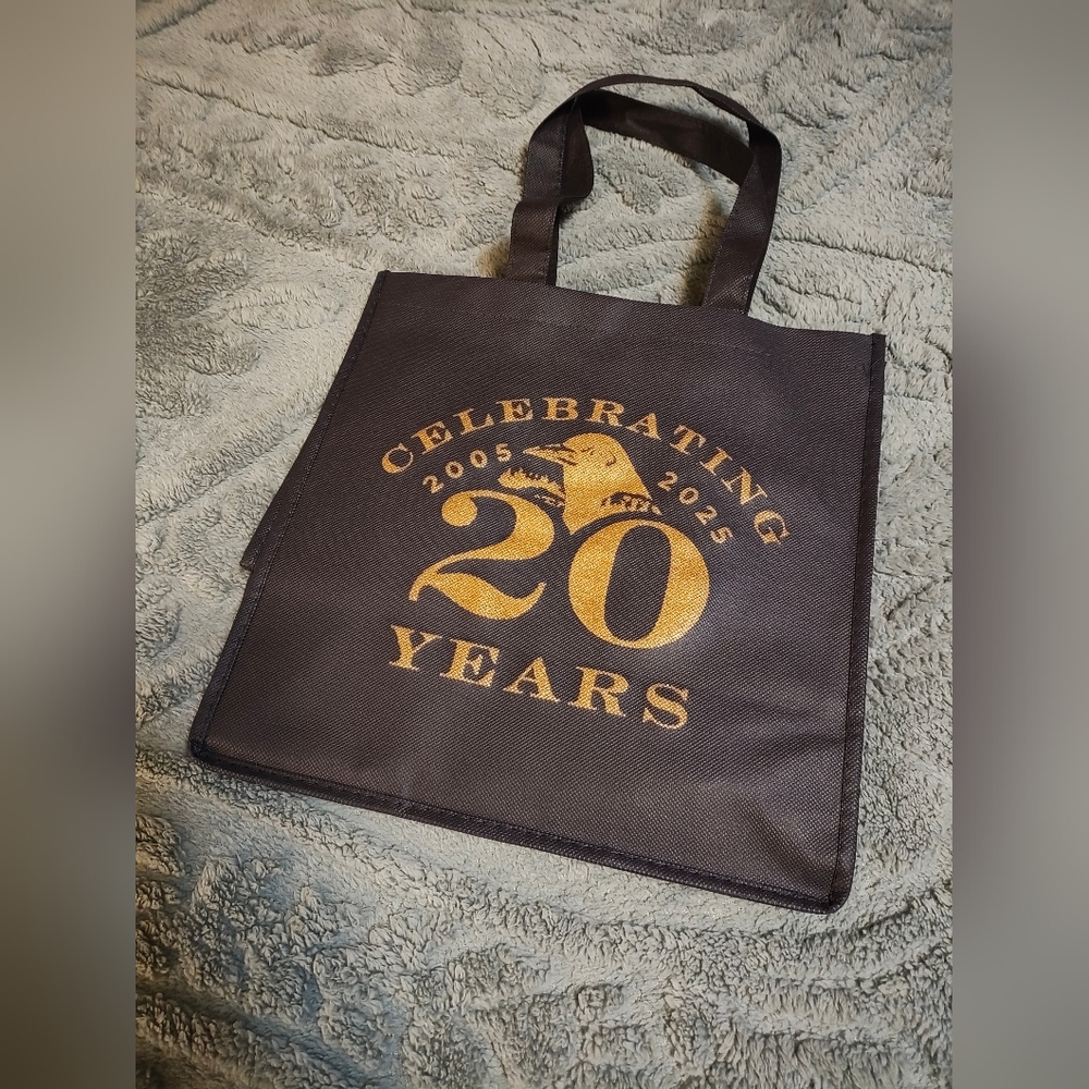 NWOT Raven Celebration Wine Carrier Bag